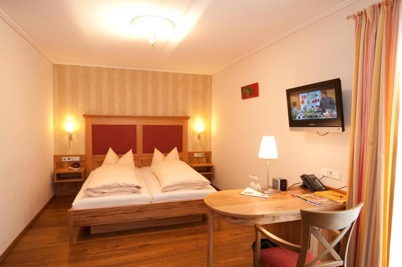 Hotel & Gasthof Loewen อูล์ม ภายนอก รูปภาพ
