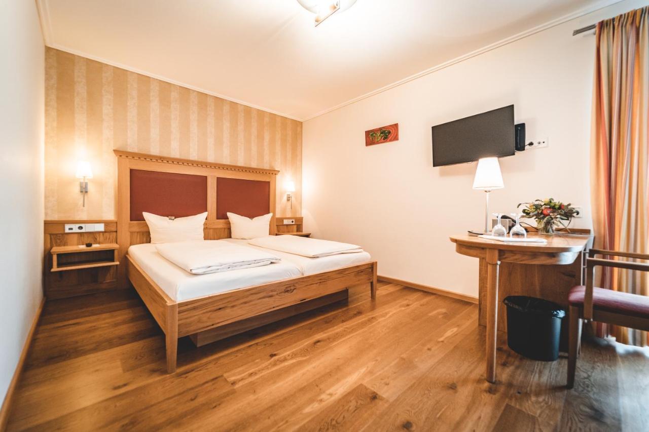Hotel & Gasthof Loewen อูล์ม ภายนอก รูปภาพ